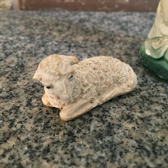 Vintage Mid-Century Chalk Chalk Ware Shepherd & Three Sheep - Picture 6 of 7